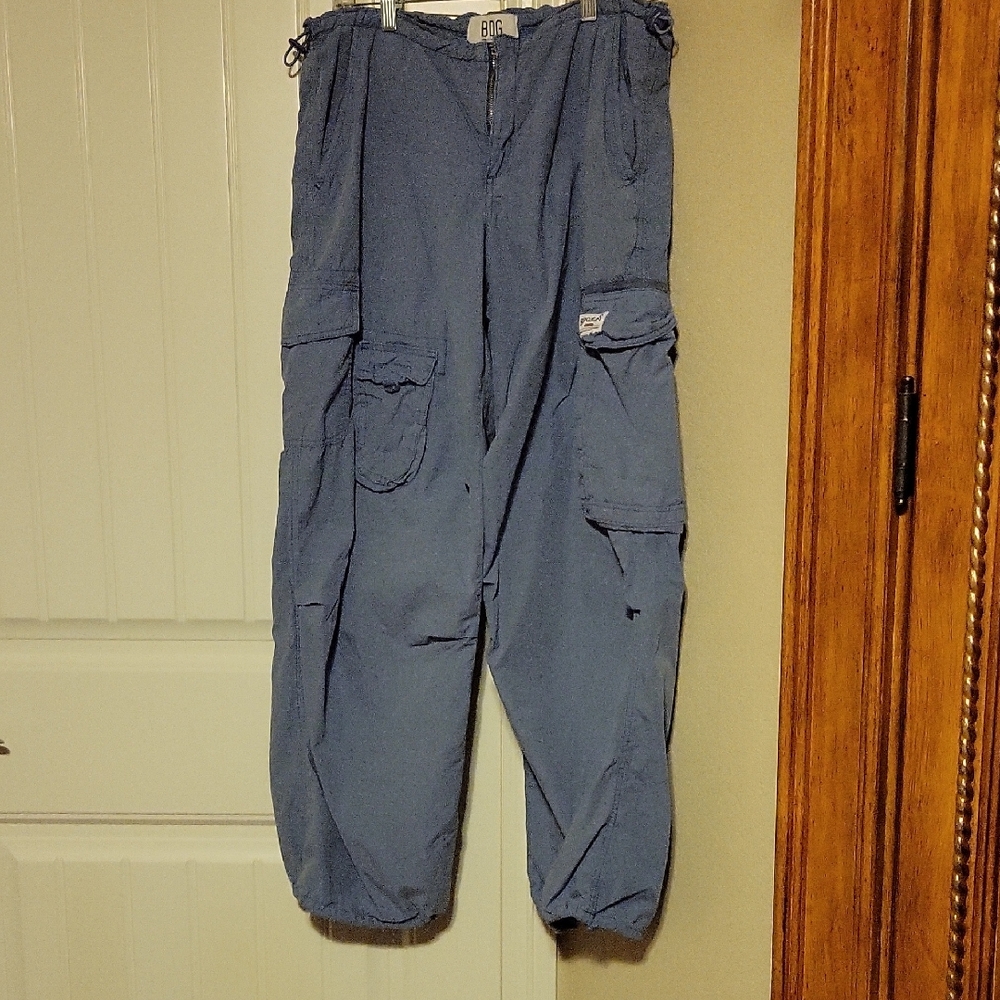 BDG Jeans Blue Cargo Pants Sz Small. Elastic Waist And Elastic Bottoms. Like New